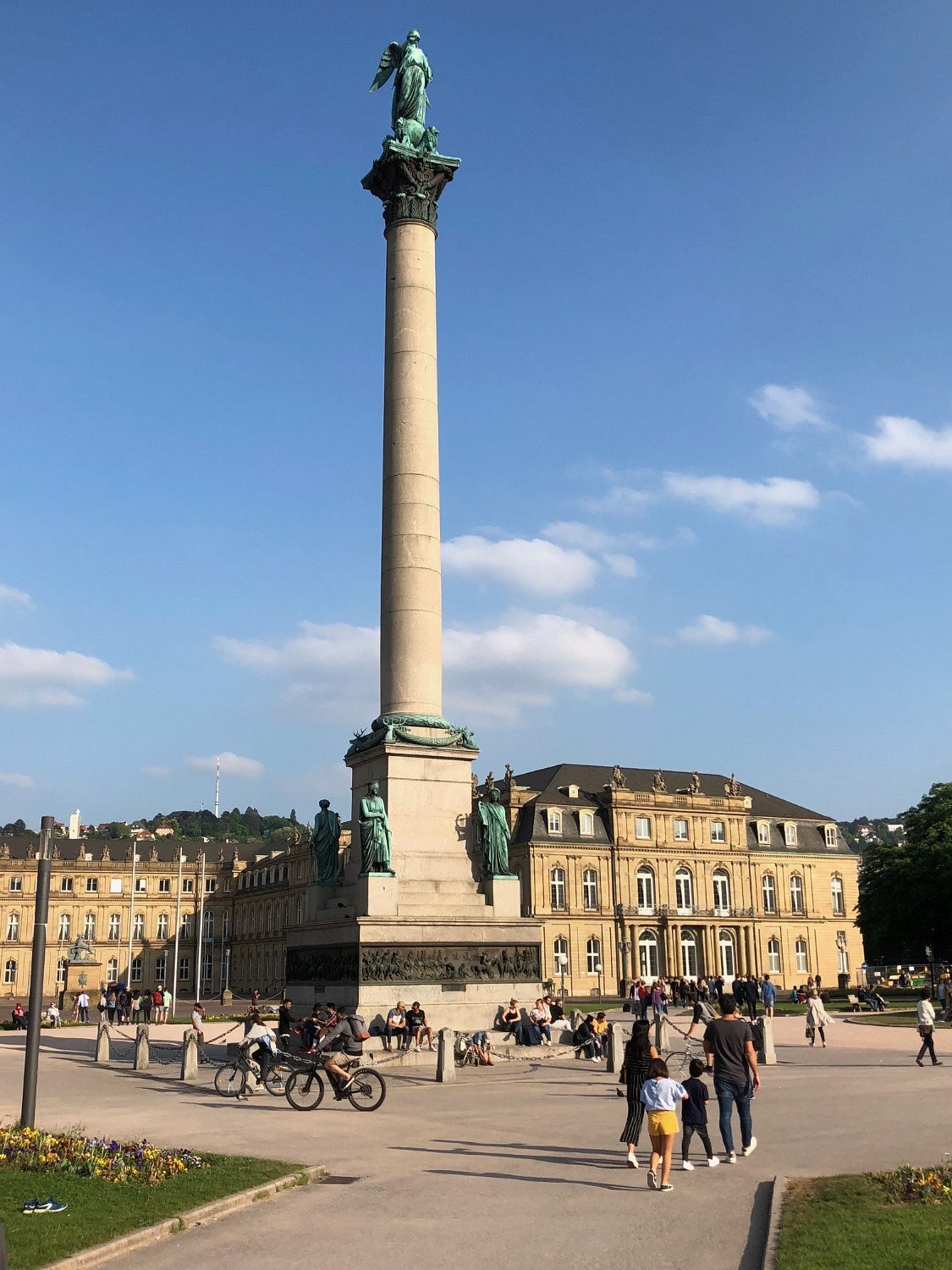 기념 기둥(유빌레움스조일레)